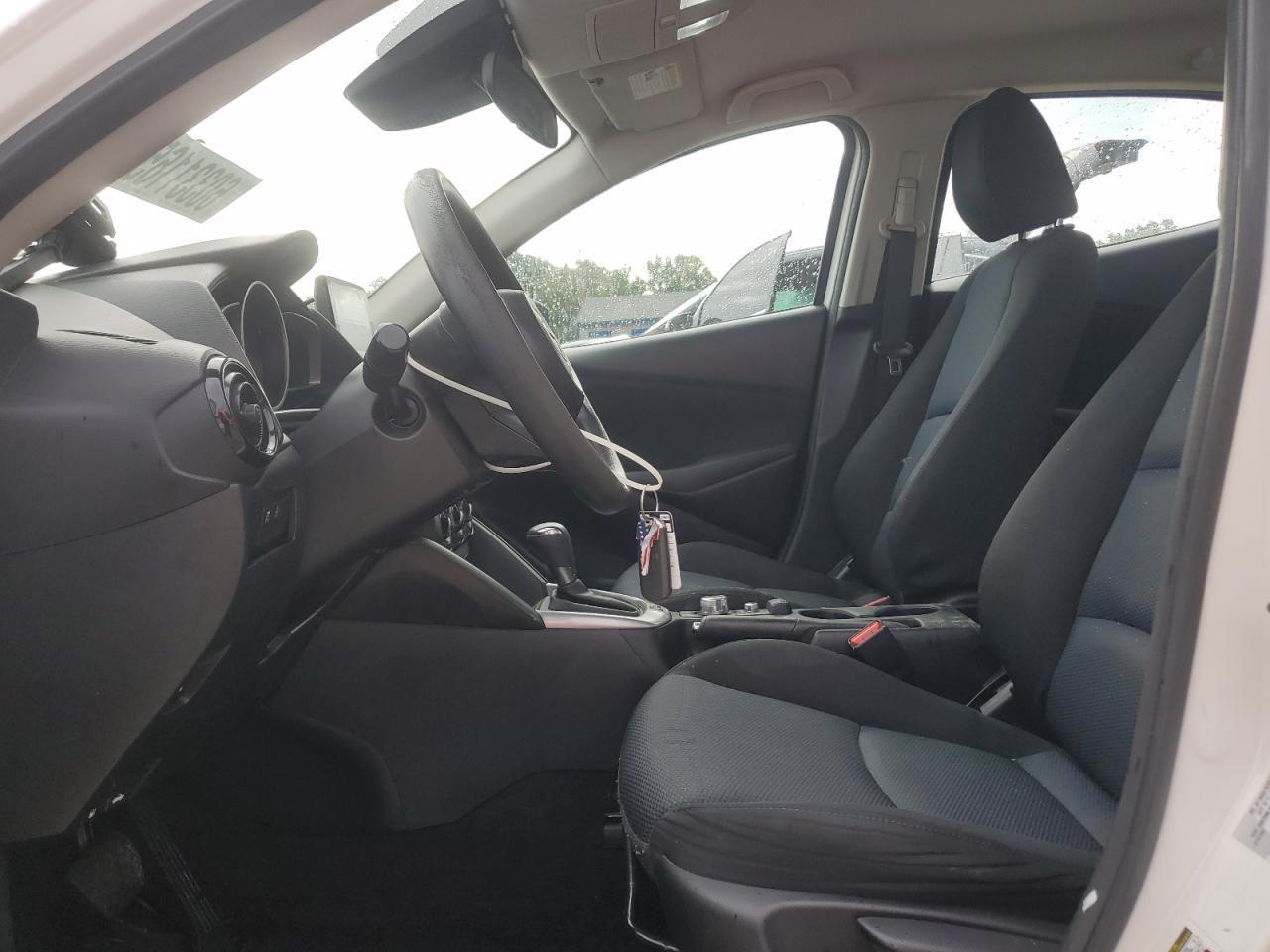 2019 Toyota Yaris L - Фото 7