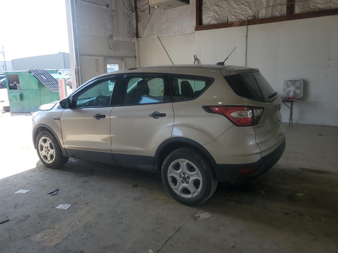 2018 Ford Escape S - Фото 2
