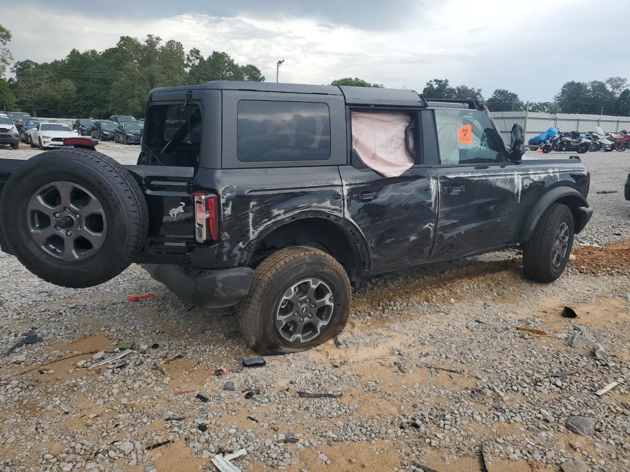 2024 Ford Bronco Big Bend - Image 3