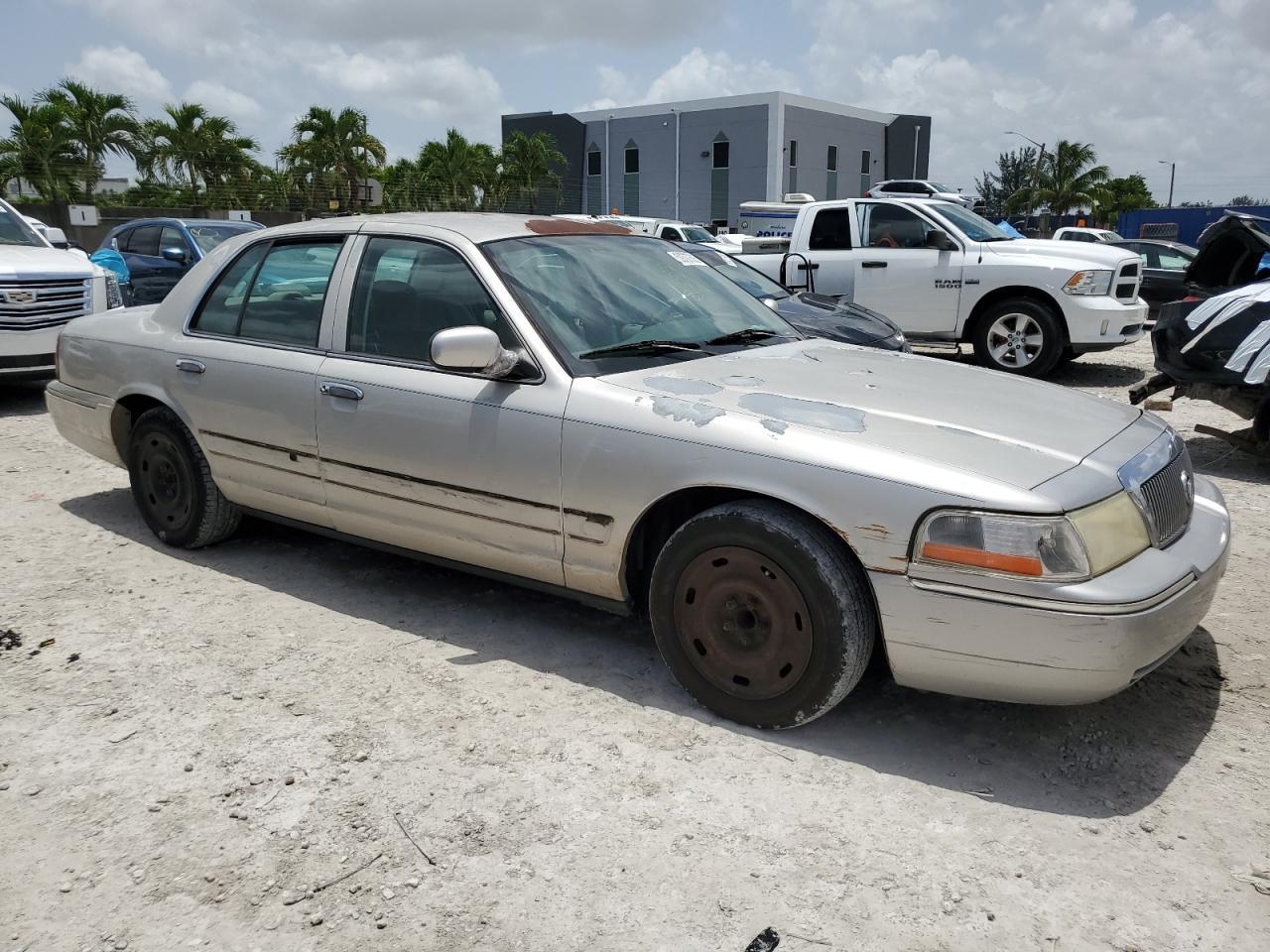 2003 Mercury Grand Marquis Gs - Image 4