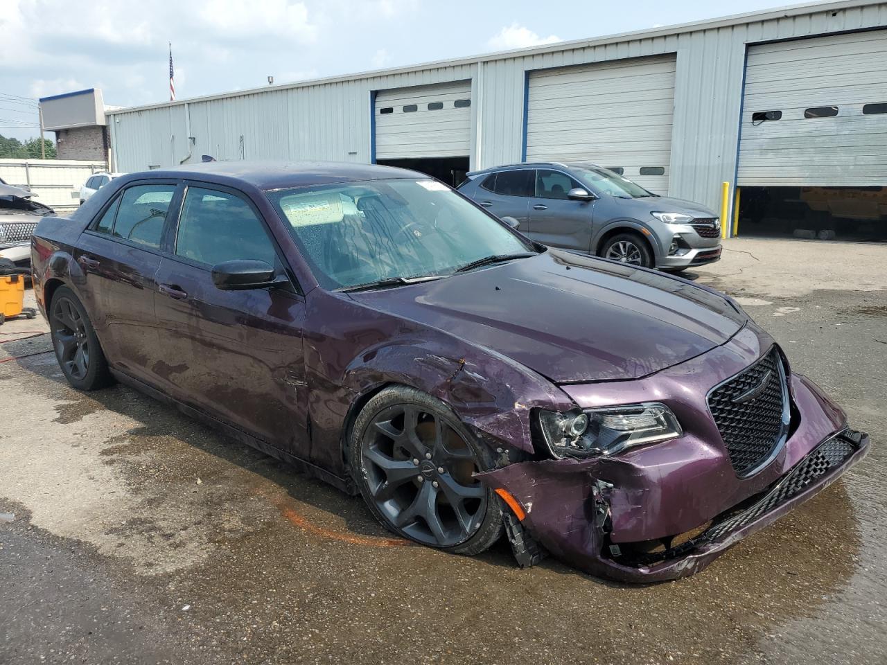 2021 Chrysler 300 Touring - Image 4