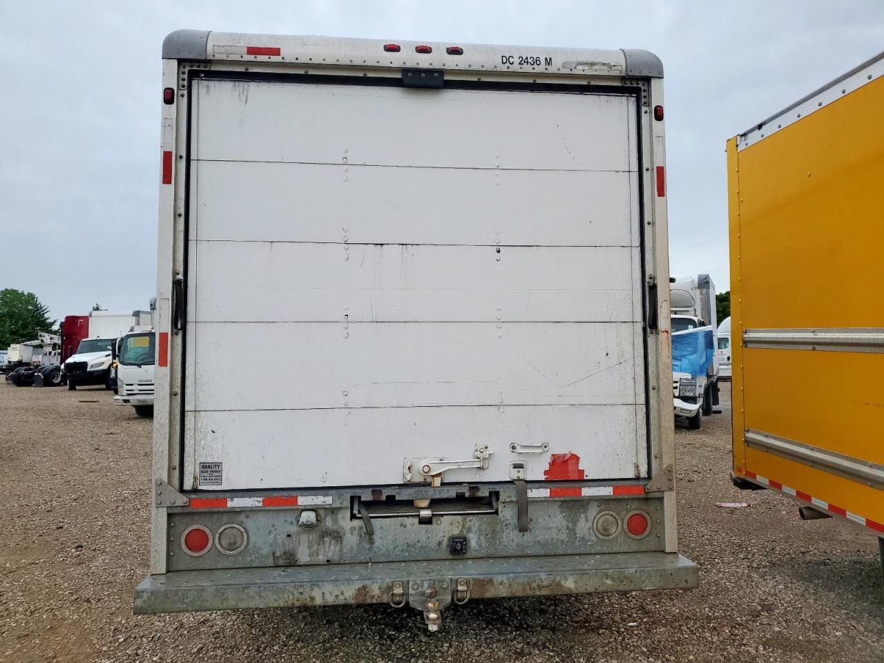 2006 Ford Econoline E450 Super Duty Cutaway Van - Фото 6