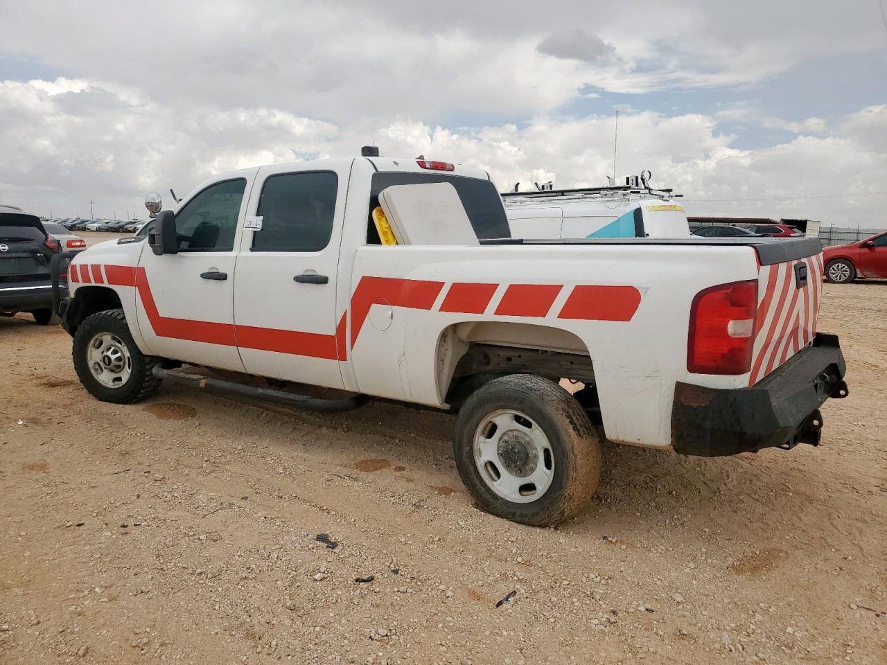 2012 Chevrolet Silverado K2500 Heavy Duty - Image 2