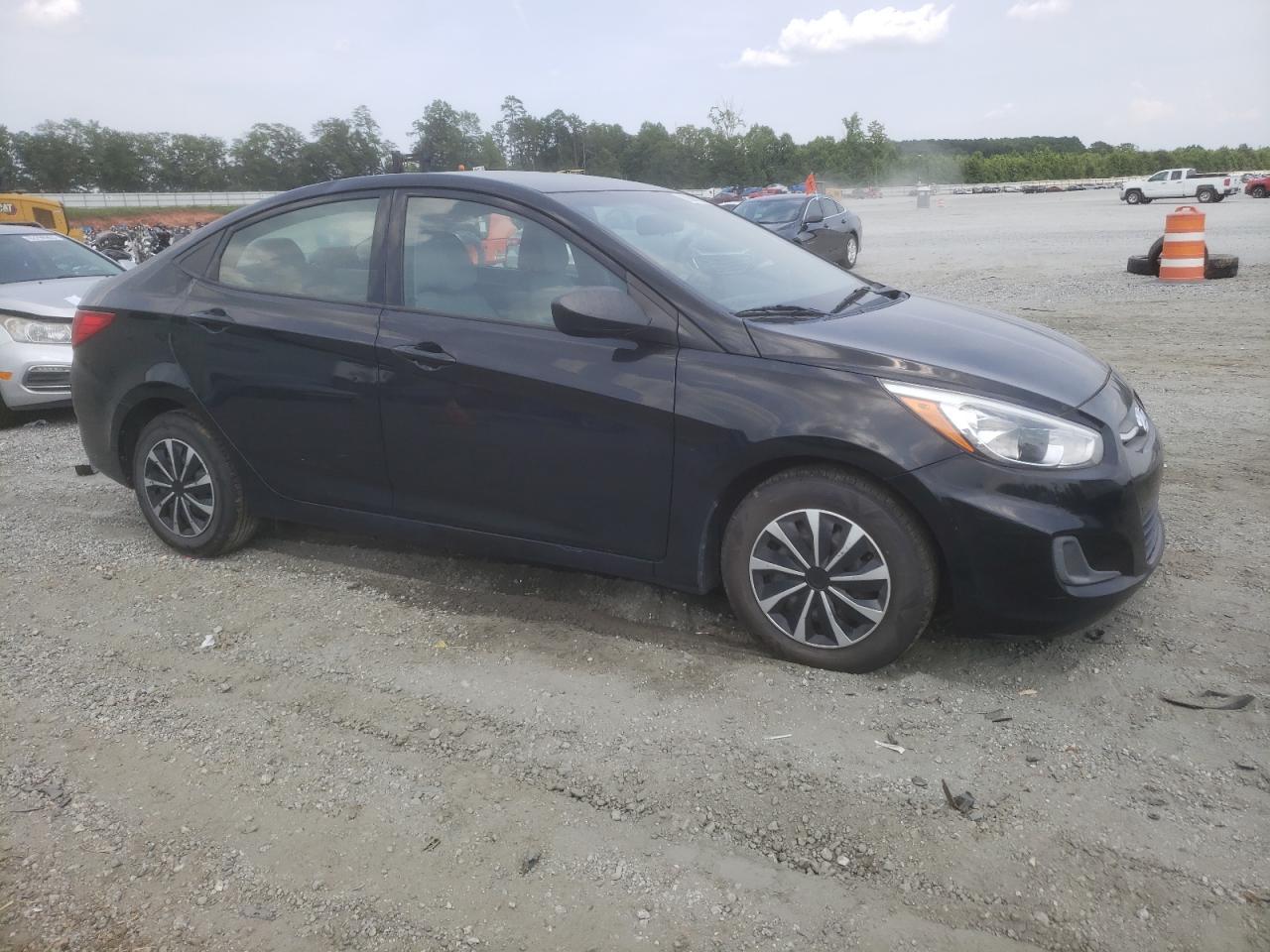 2017 Hyundai Accent Se - Фото 4