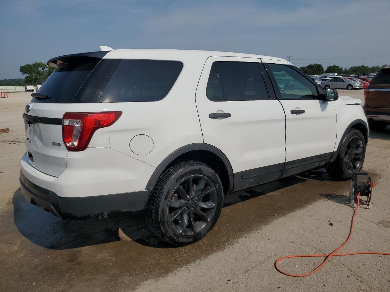 2016 Ford Explorer Police Interceptor - Image 3