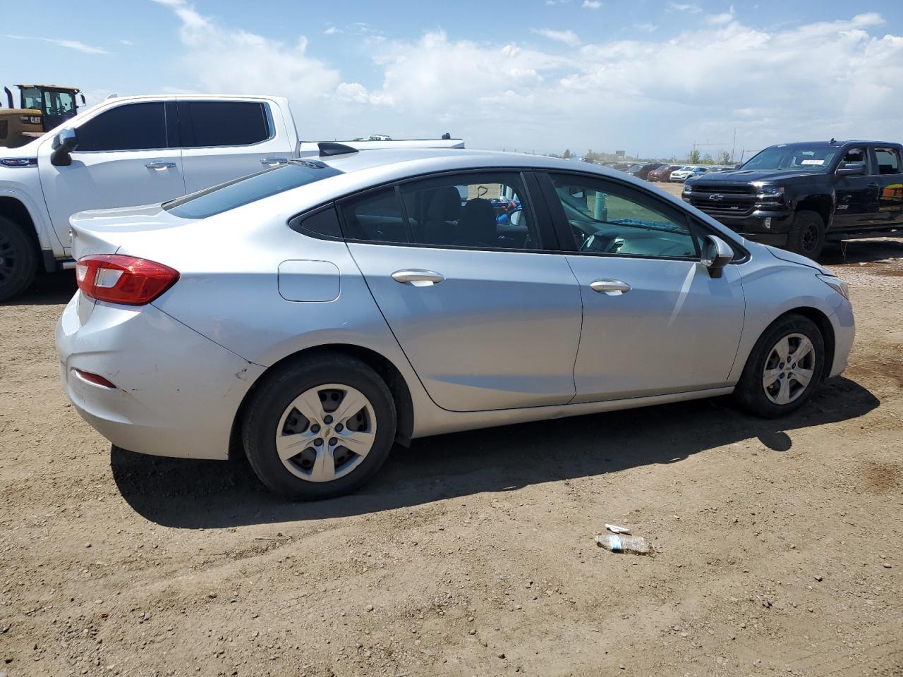 2018 Chevrolet Cruze Ls - Image 3
