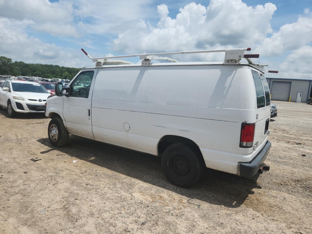 2013 Ford Econoline E150 Van - Фото 2