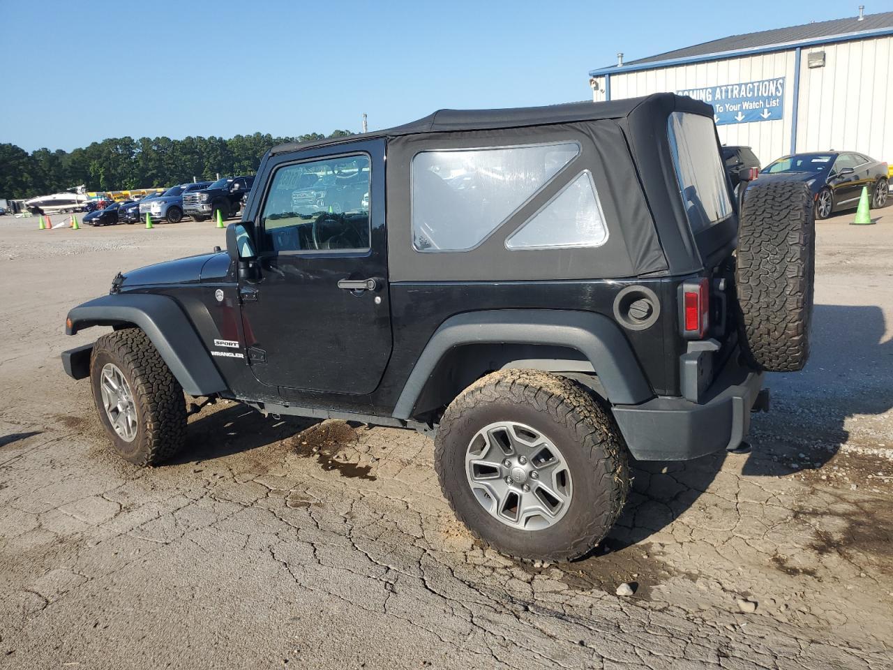 2013 Jeep Wrangler Sport - Фото 2