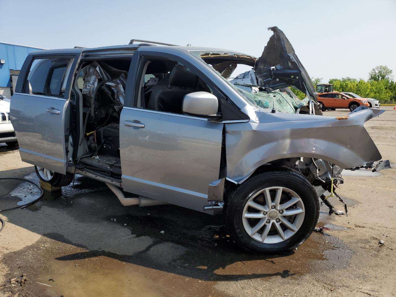 2019 Dodge Grand Caravan Sxt - Фото 4