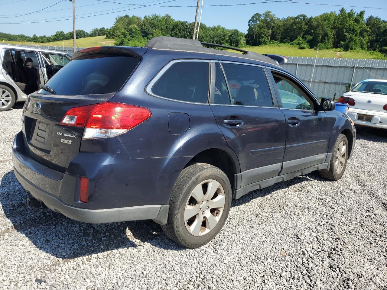 2012 Subaru Outback 2.5I Premium - Image 3