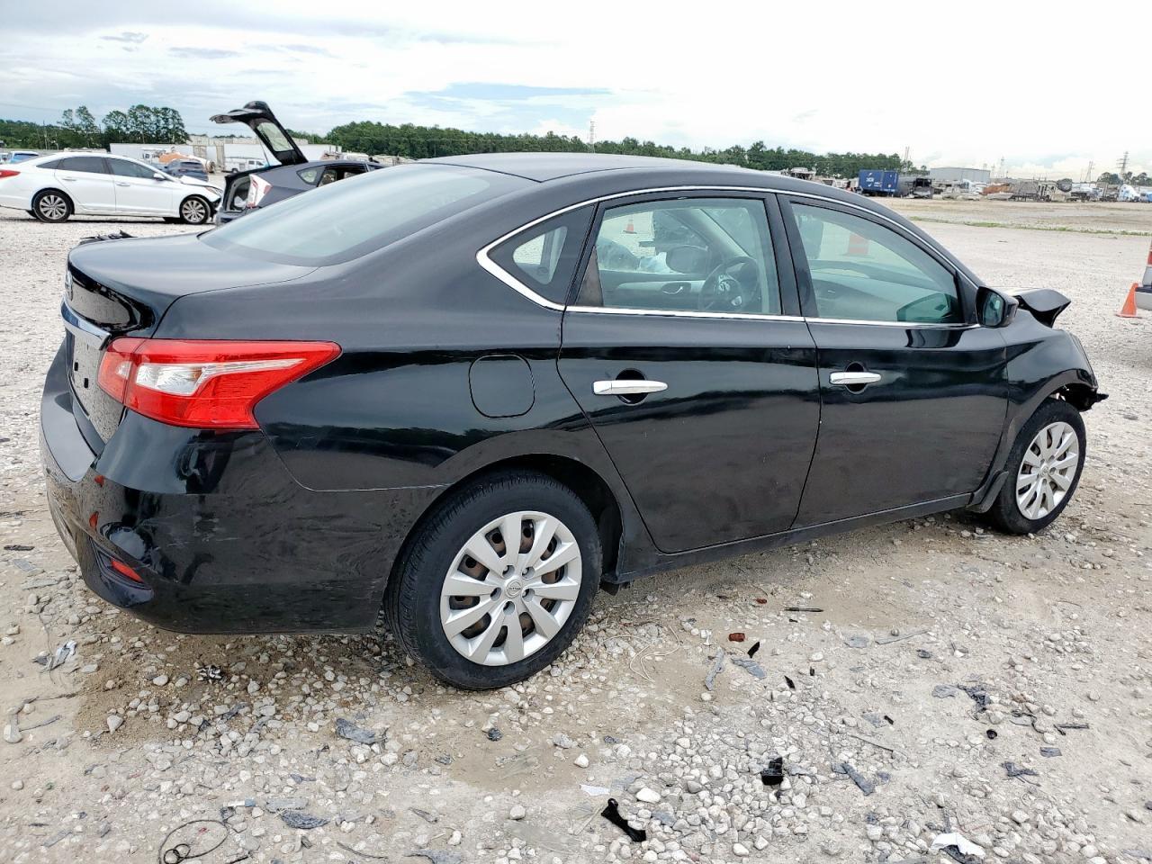 2019 Nissan Sentra S - Image 3