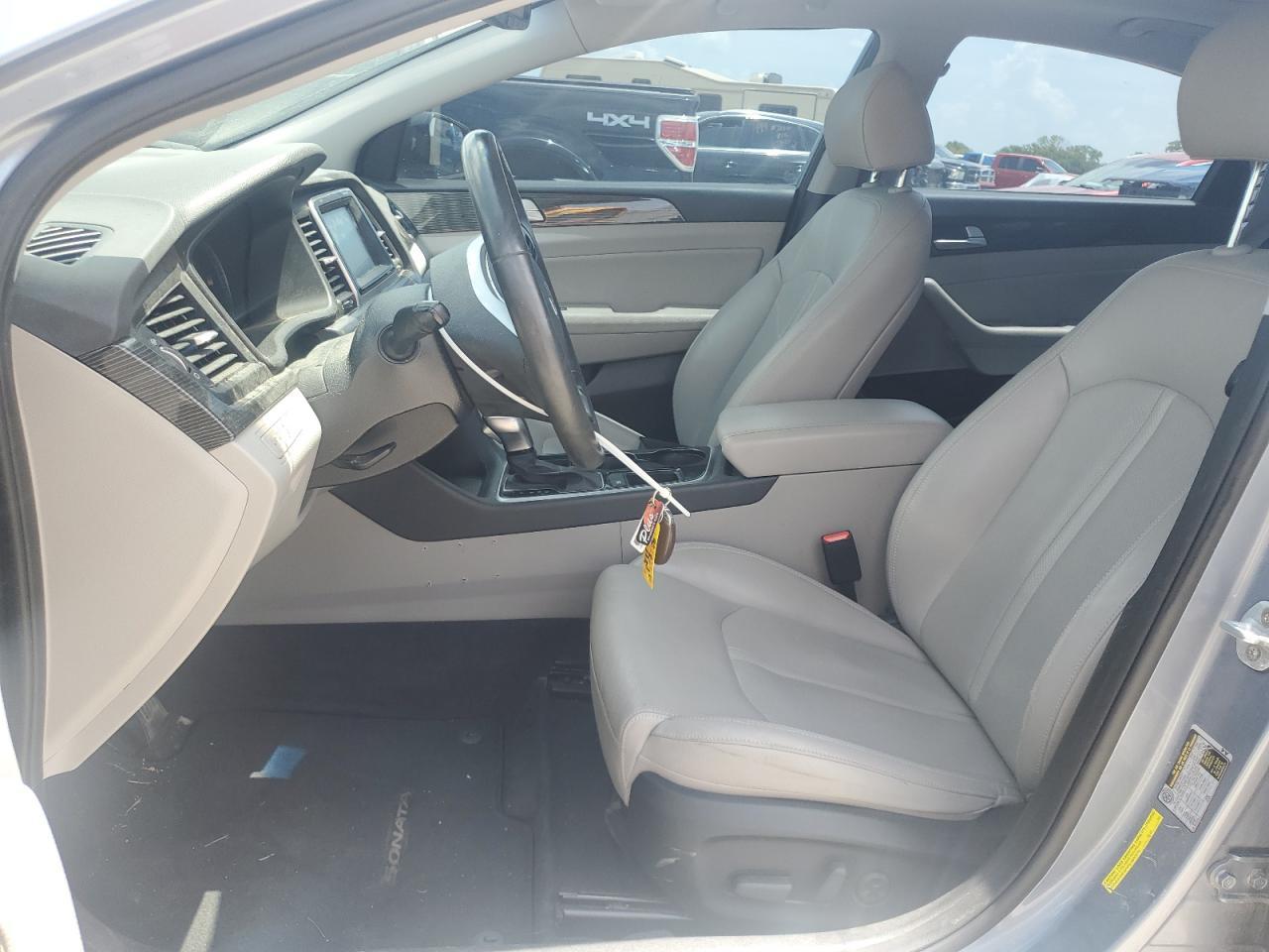 2018 Hyundai Sonata Hybrid - Image 7