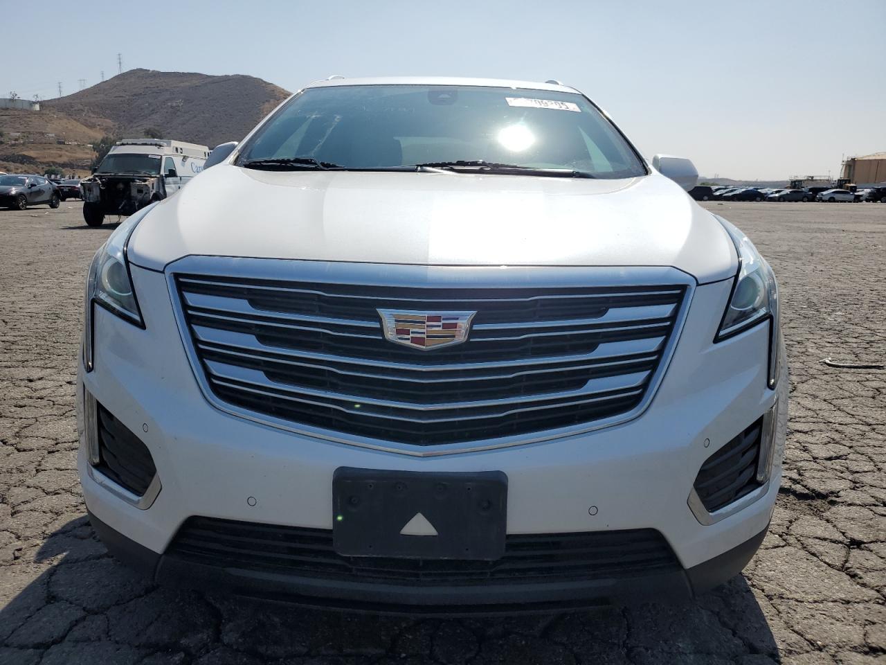 2017 Cadillac Xt5 Luxury - Фото 5