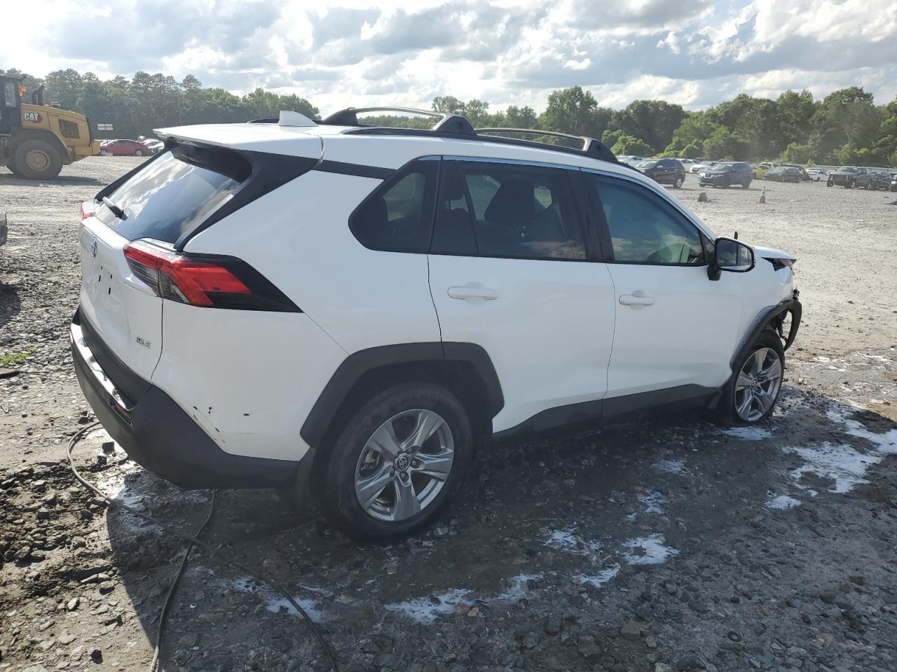 2024 Toyota Rav4 Xle - Фото 3