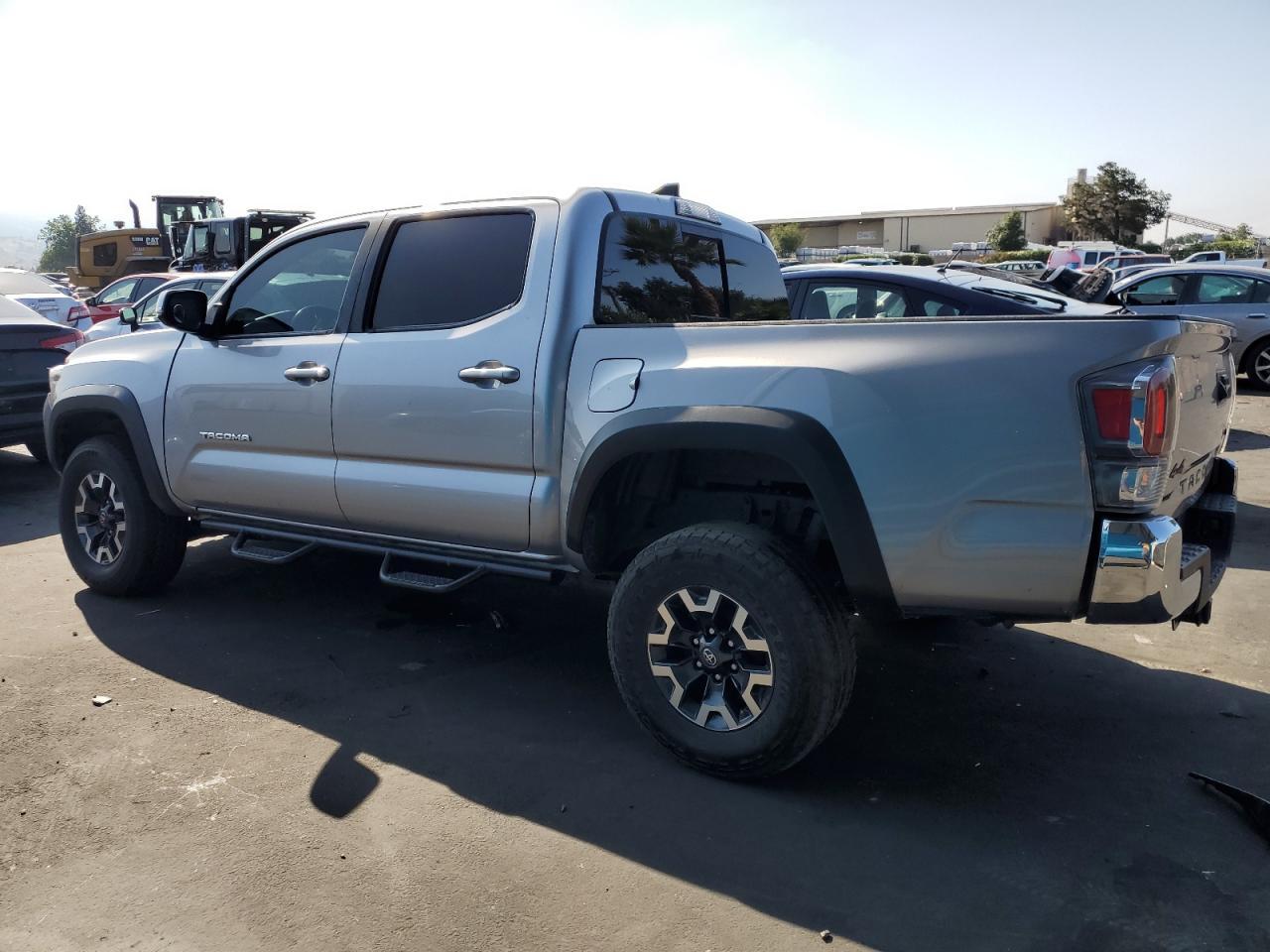 2020 Toyota Tacoma Double Cab - Фото 2