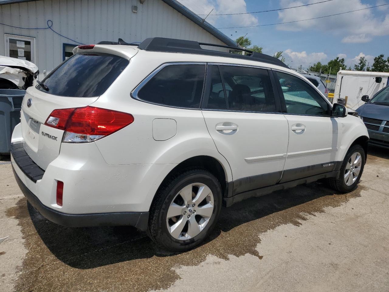 2012 Subaru Outback 2.5I Limited - Image 3