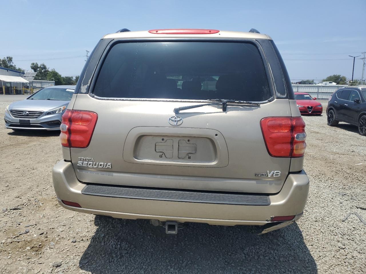 2004 Toyota Sequoia Sr5 - Image 6