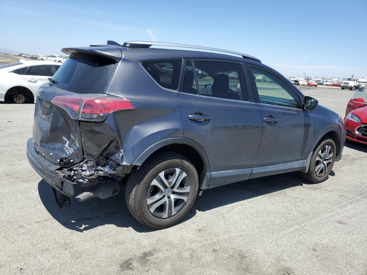 2017 Toyota Rav4 Le - Фото 3