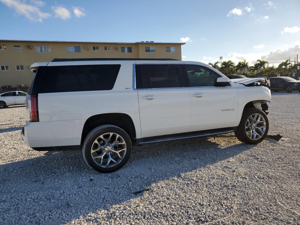 2017 GMC Yukon Xl C1500 Slt - Фото 3