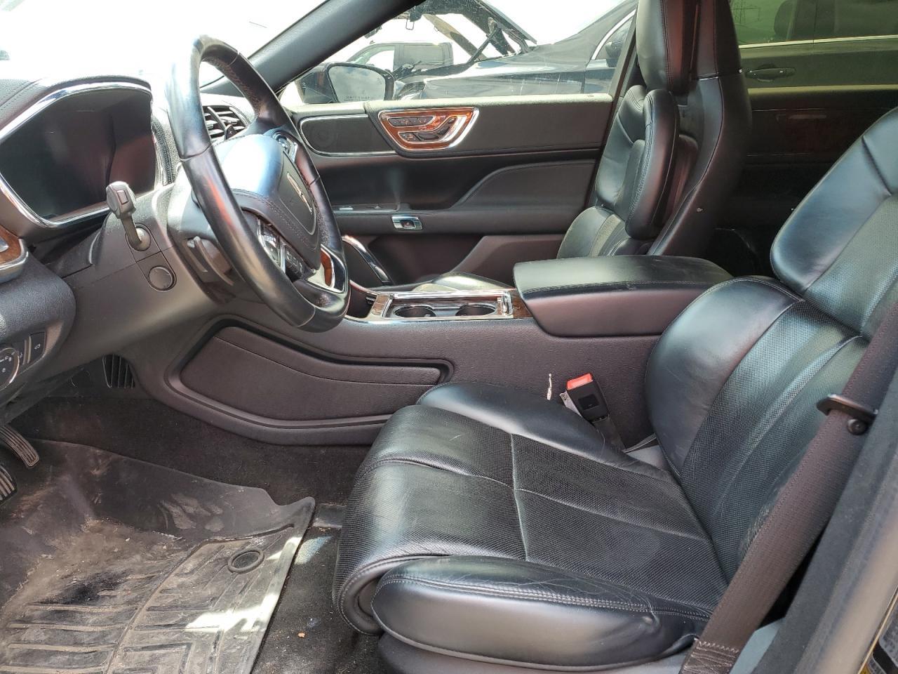 2019 Lincoln Continental Select - Фото 7