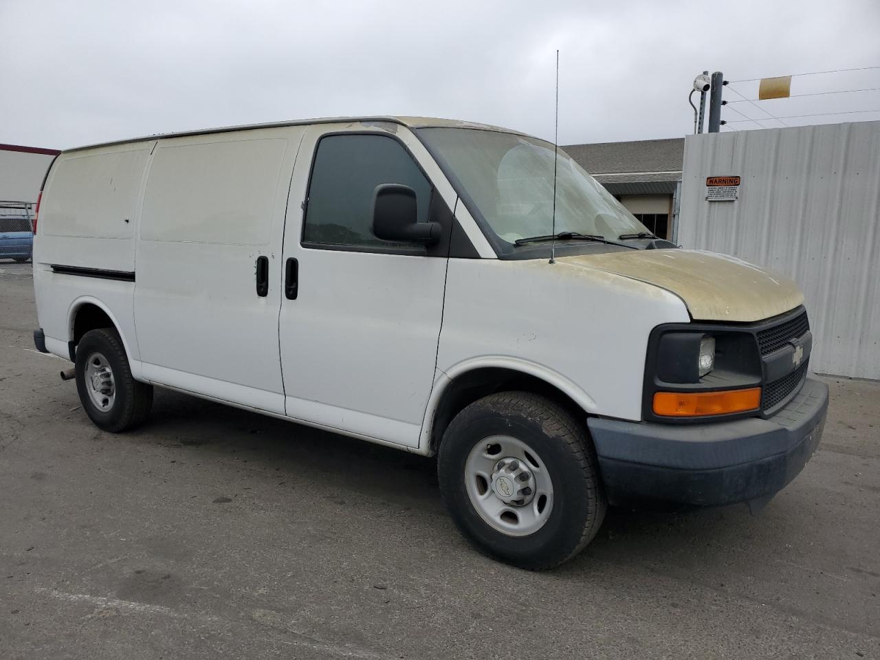 2007 Chevrolet Express G2500 - Image 4