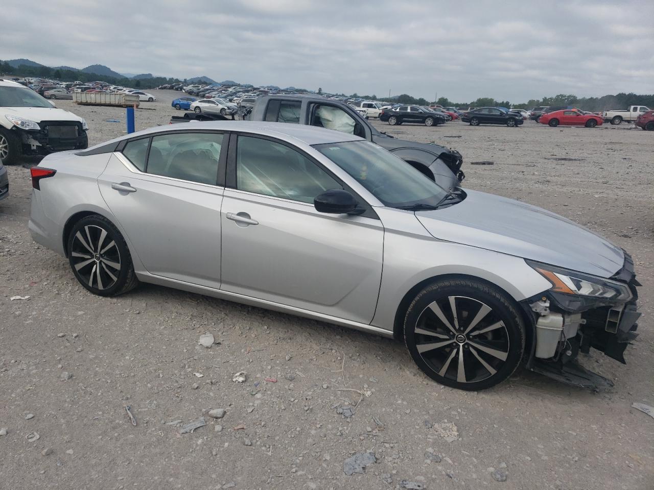 2019 Nissan Altima Sr - Фото 4