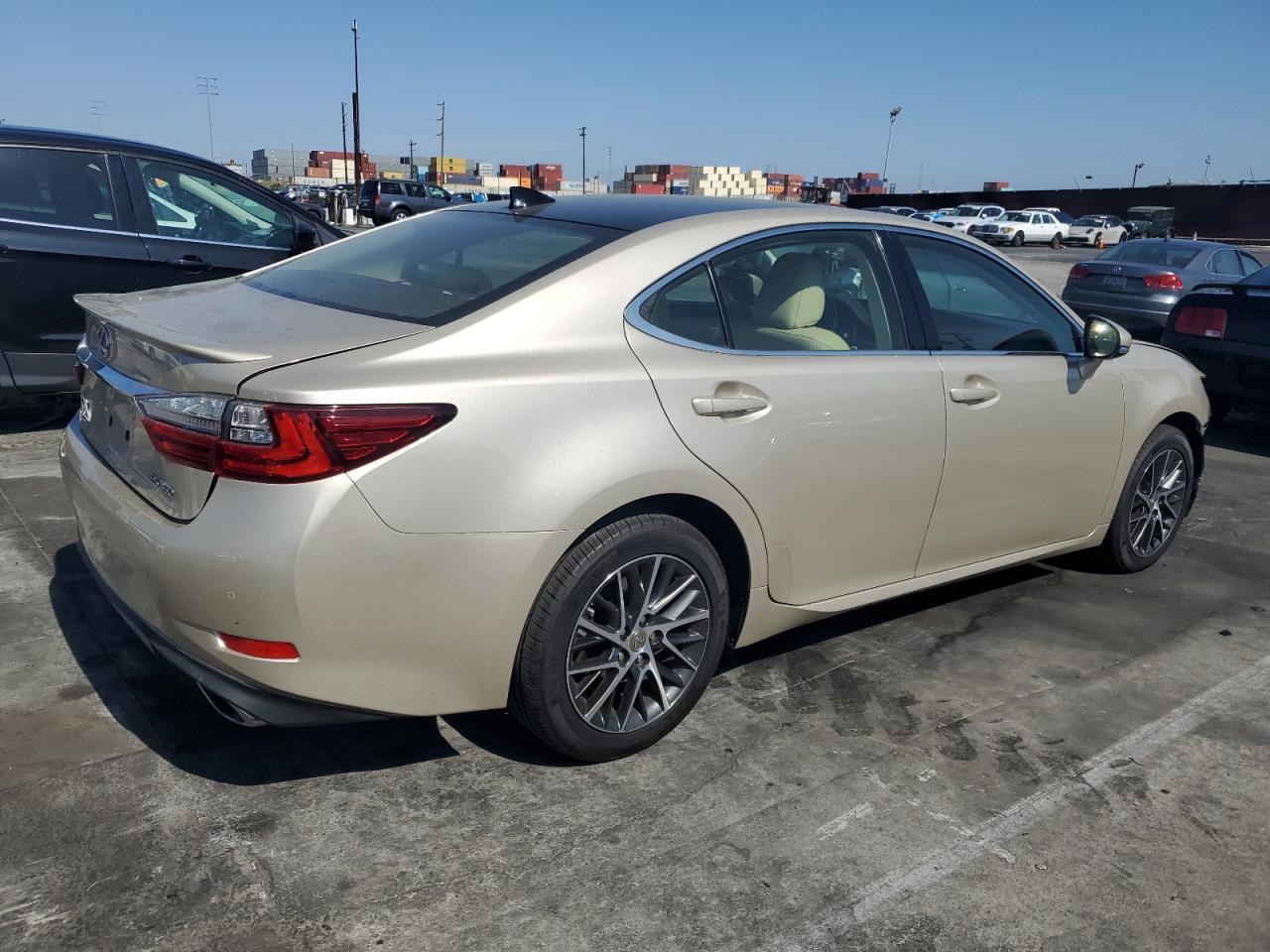 2017 Lexus Es 350 - Фото 3
