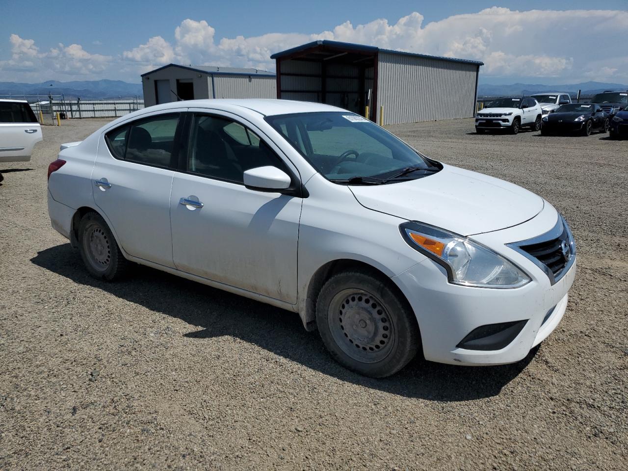 2016 Nissan Versa S - Image 4