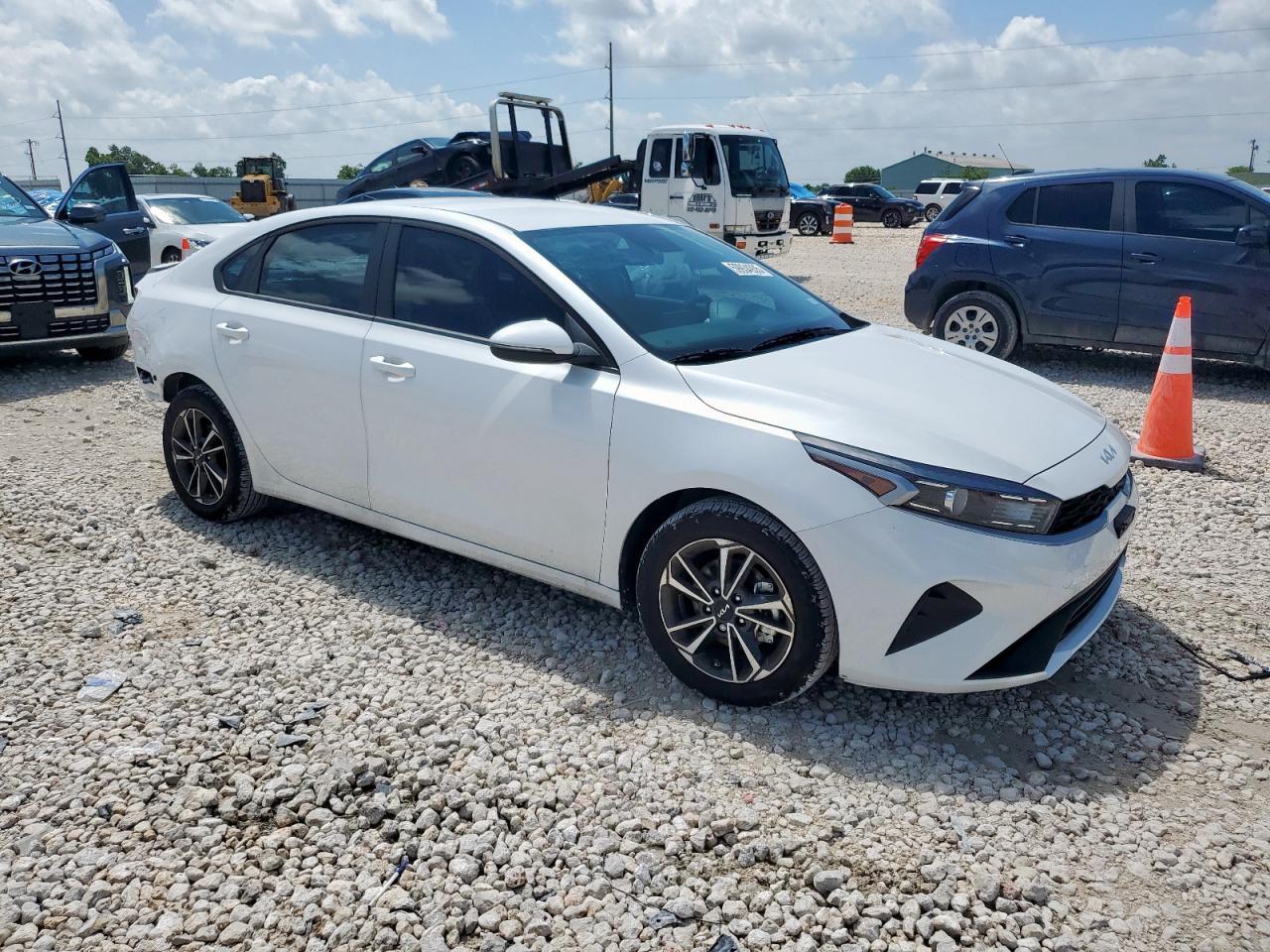 2024 Kia Forte Lx - Фото 4