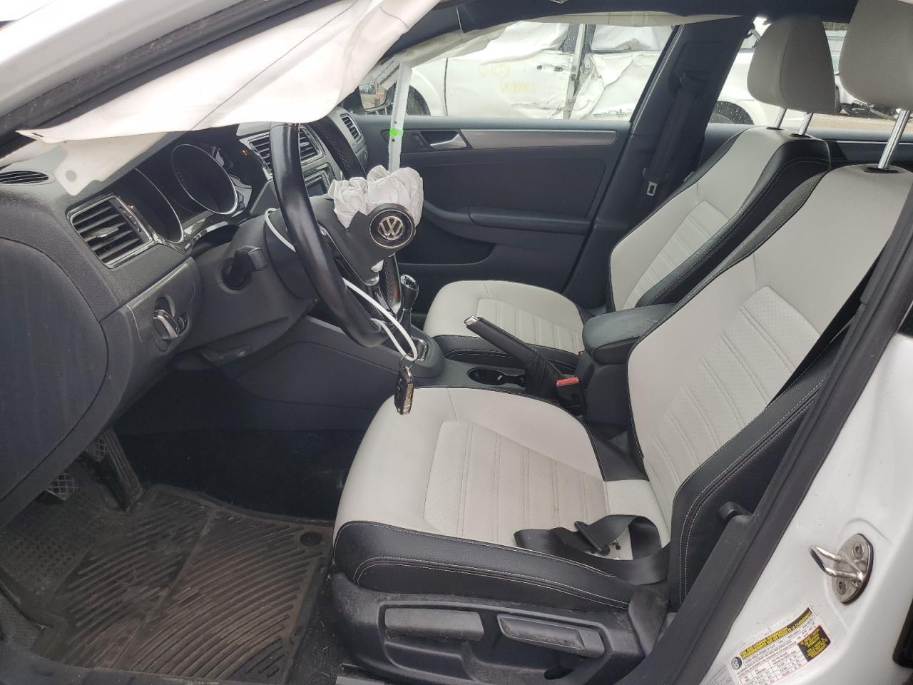 2016 Volkswagen Jetta Sport - Image 7