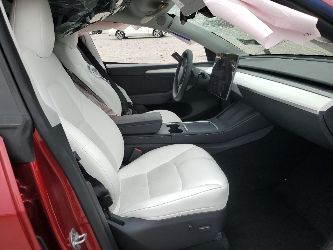 2024 Tesla Model Y - Фото 7