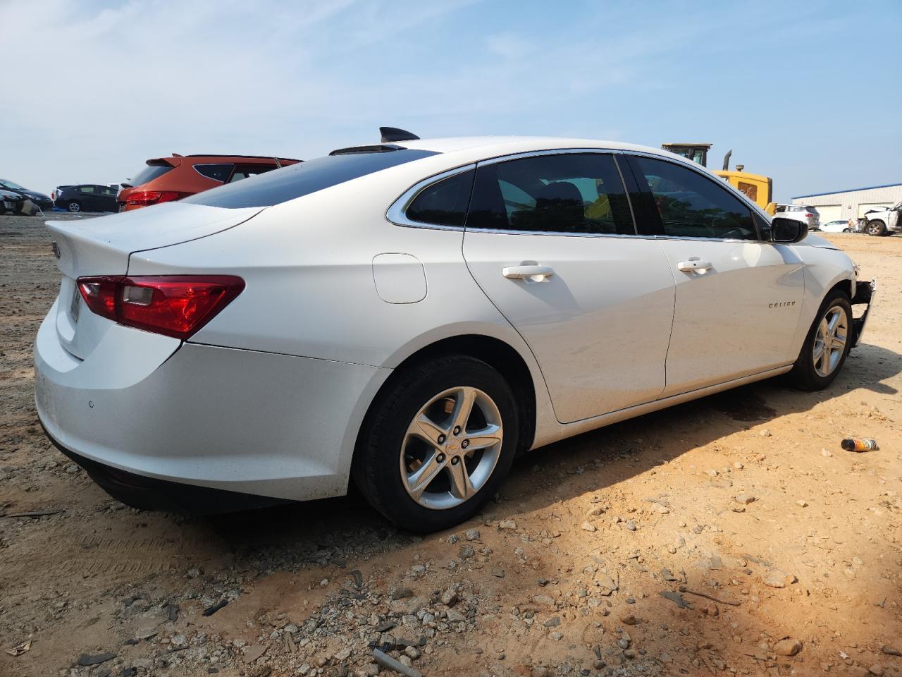 2022 Chevrolet Malibu Ls - Фото 3