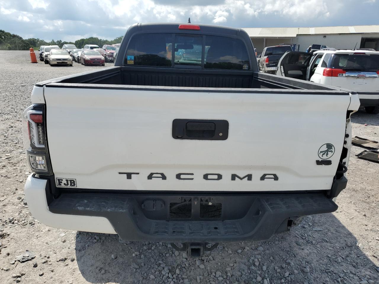 2016 Toyota Tacoma Access Cab - Image 6