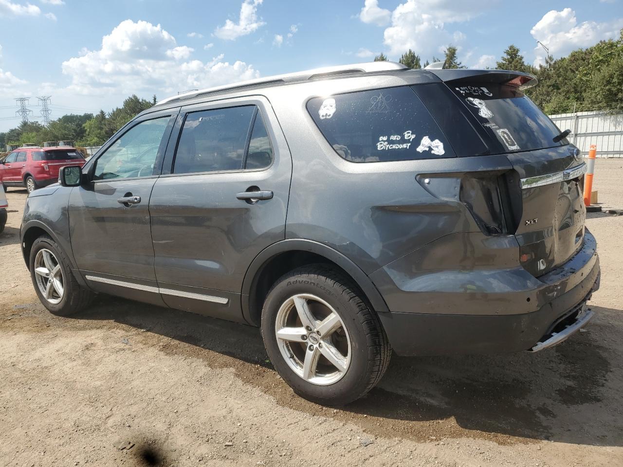 2017 Ford Explorer Xlt - Image 2