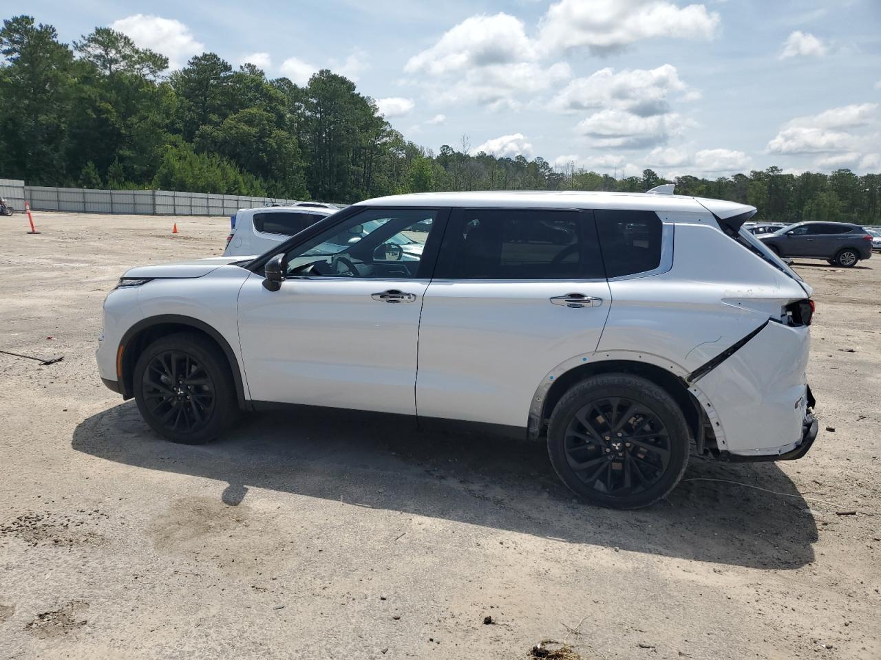 2024 Mitsubishi Outlander Se - Фото 2