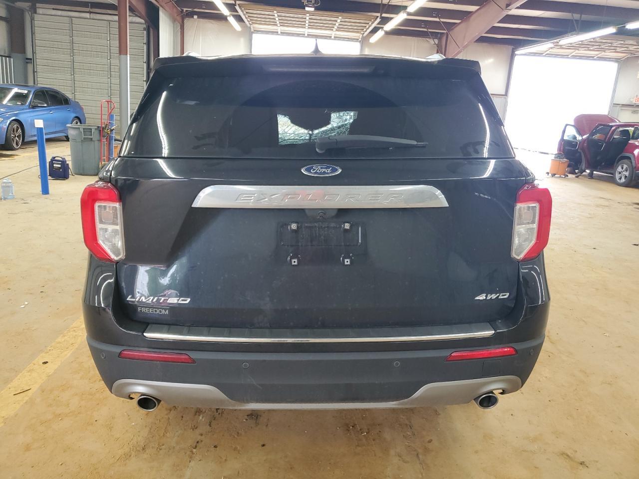 2021 Ford Explorer Limited - Image 6