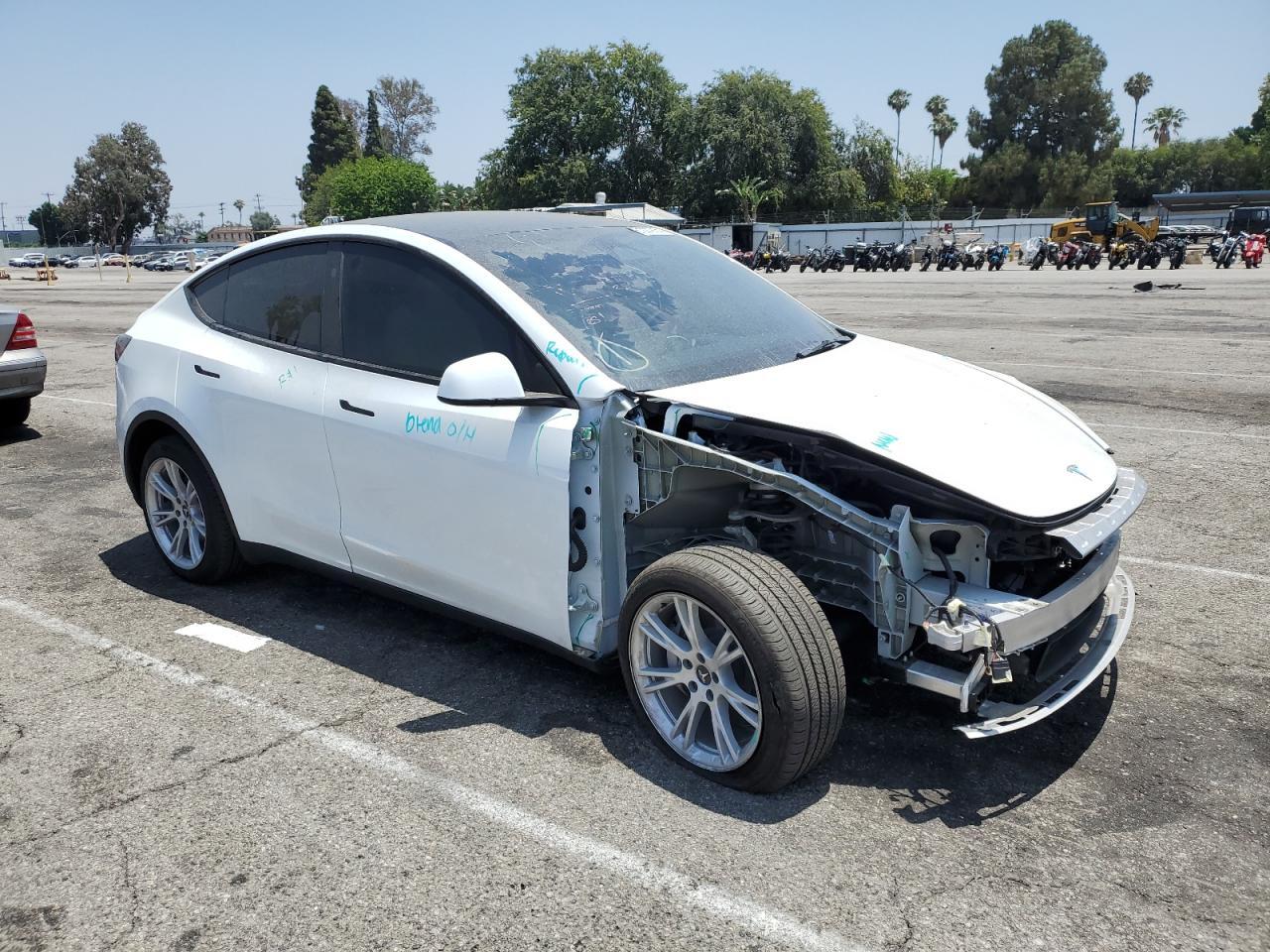 2023 Tesla Model Y - Image 4
