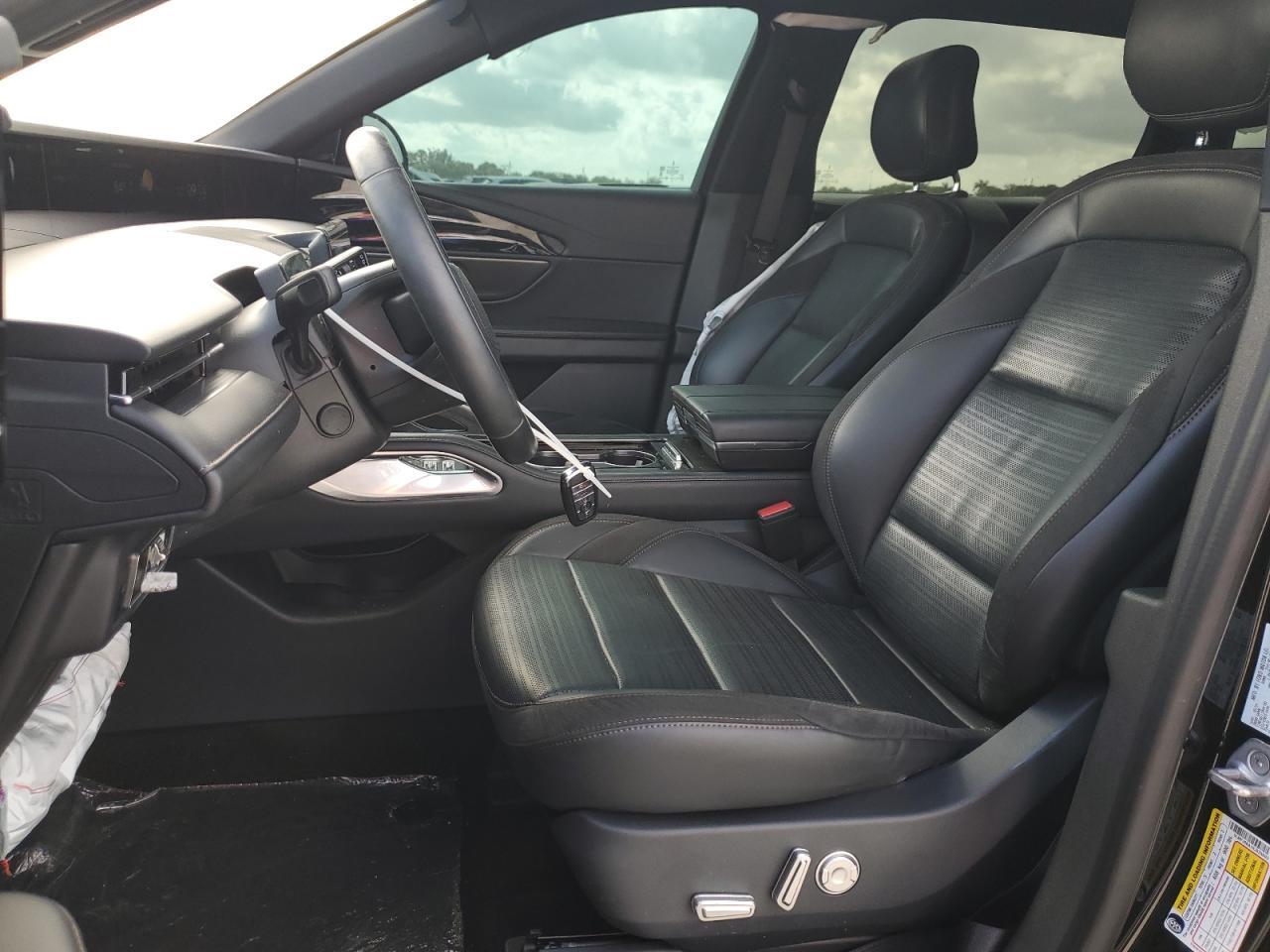 2024 Lincoln Nautilus Reserve - Image 7