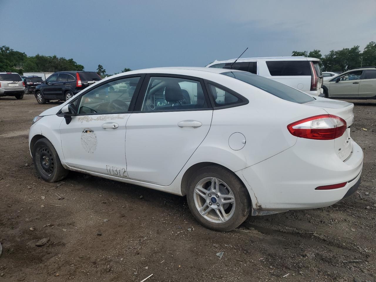 2017 Ford Fiesta Se - Фото 2