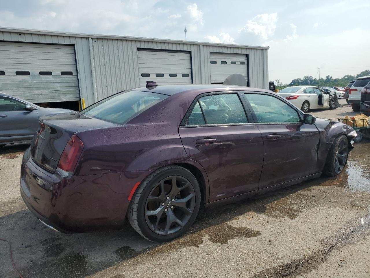 2021 Chrysler 300 Touring - Image 3