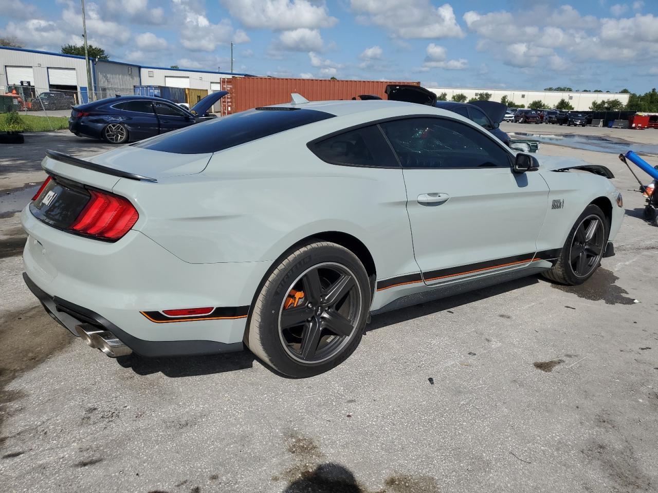 2023 Ford Mustang Mach I - Фото 3