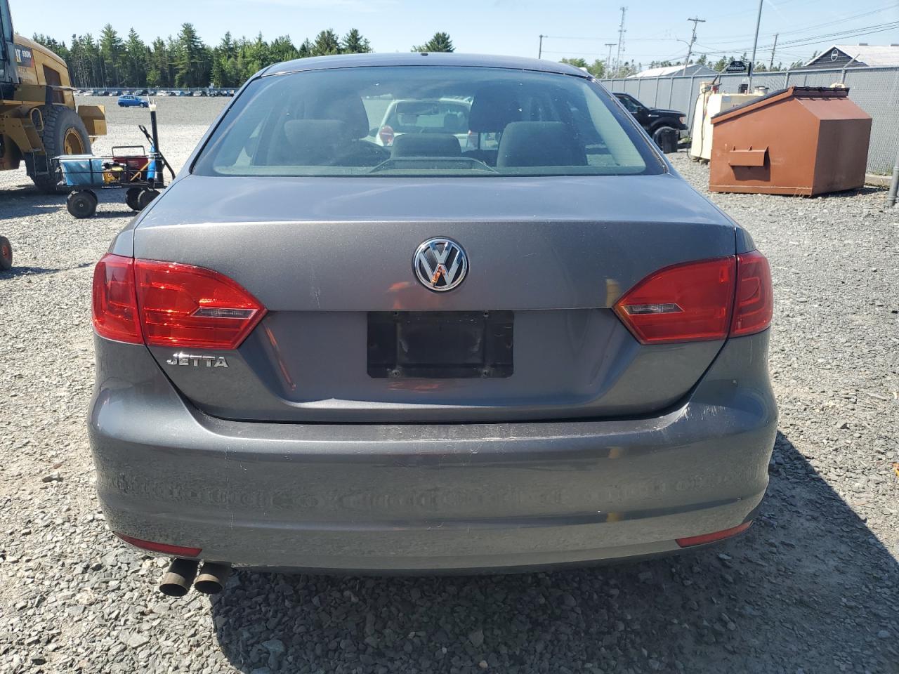 2011 Volkswagen Jetta - Image 6