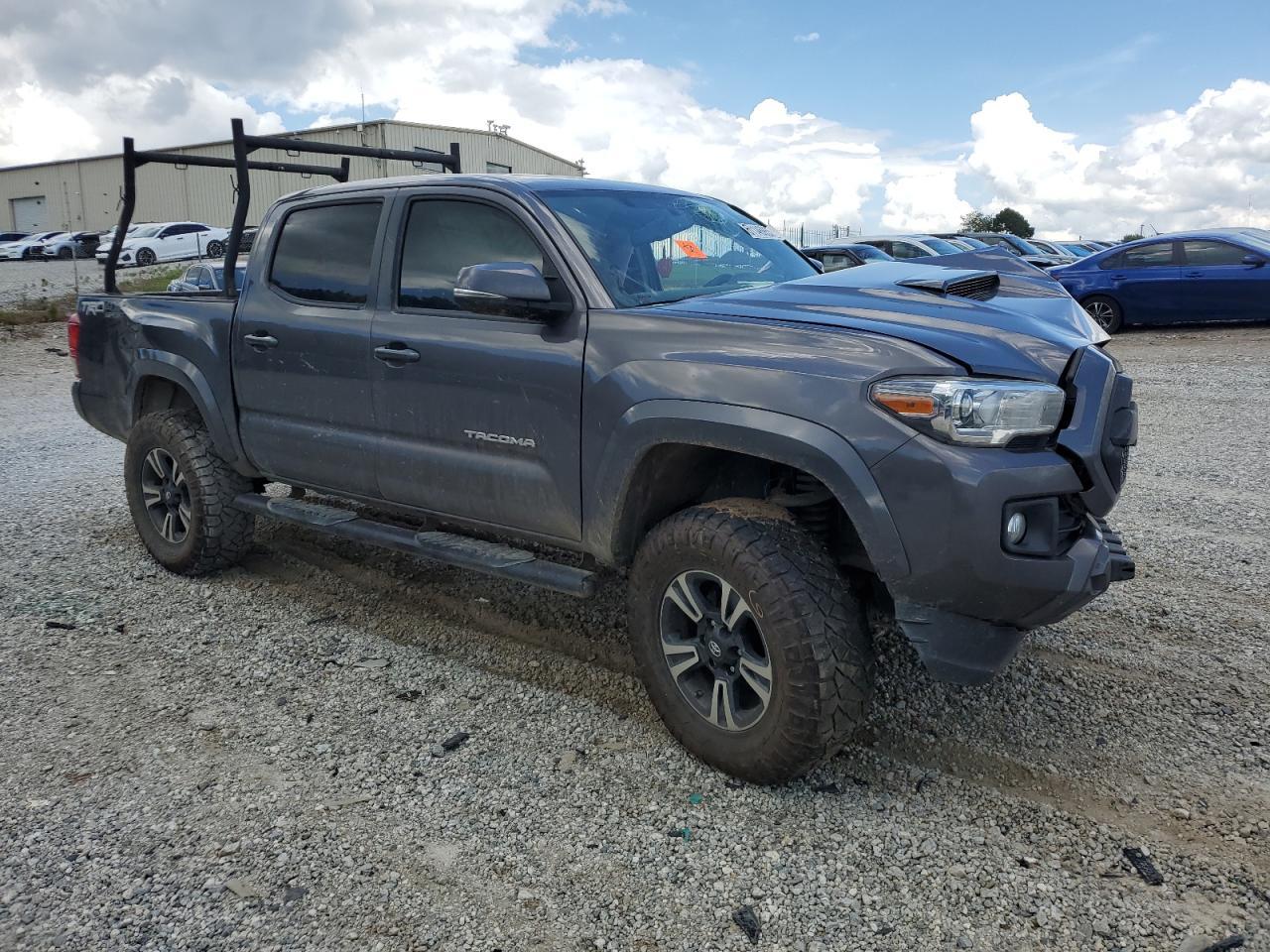 2017 Toyota Tacoma Double Cab - Фото 4