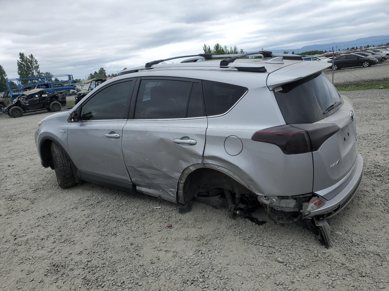 2018 Toyota Rav4 Hv Le - Image 2