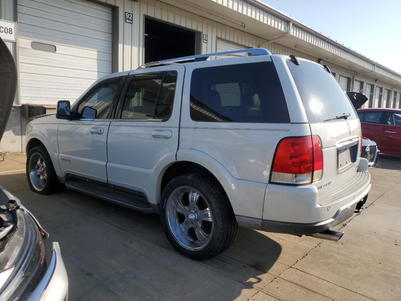 2004 Lincoln Aviator - Фото 2