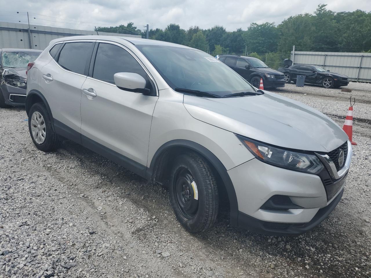 2020 Nissan Rogue Sport S - Фото 4