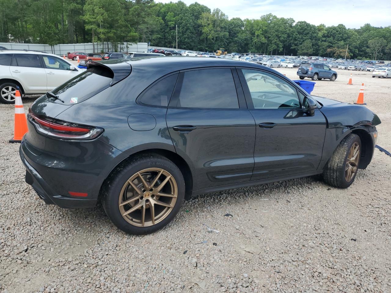 2025 Porsche Macan S - Image 3