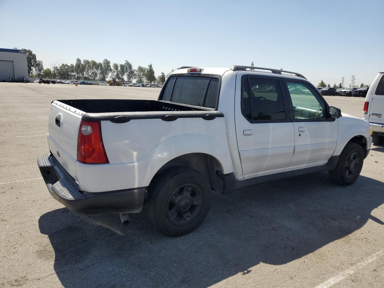 2002 Ford Explorer Sport Trac - Фото 3