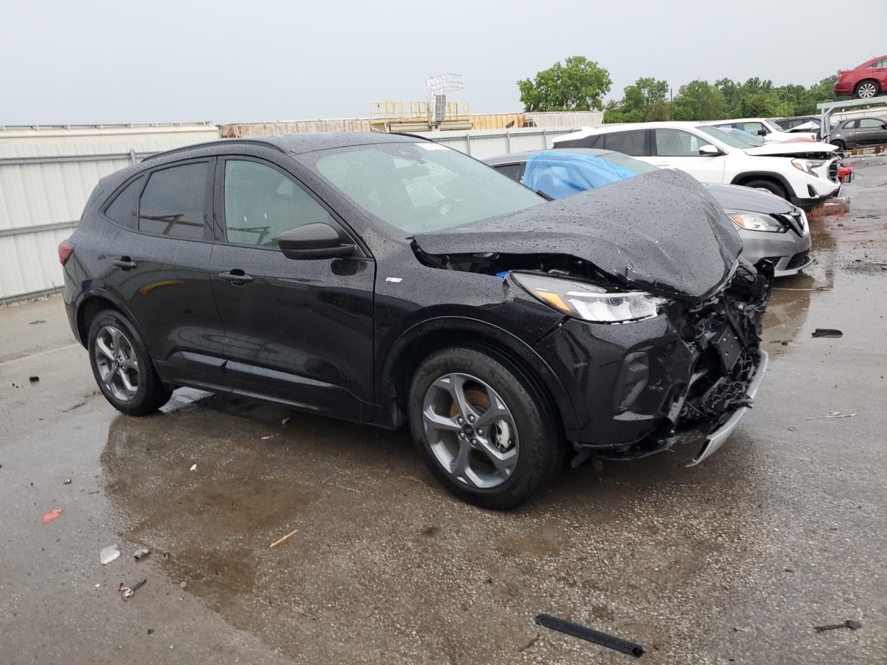 2023 Ford Escape St Line - Фото 4