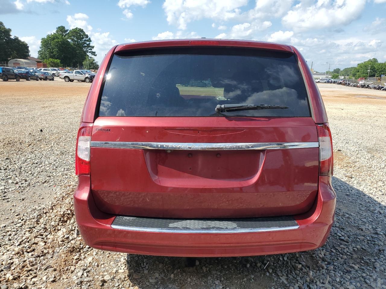 2014 Chrysler Town & Country Touring - Image 6